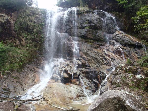 考试提前、铺设防滑垫，湖南各地各校多举措应对极端天气